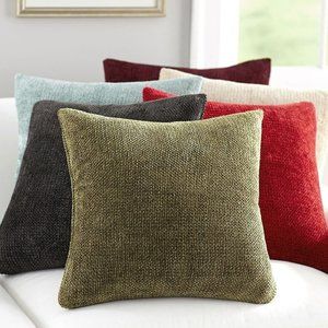 Pottery Barn Rayon Chenille Pillow Cover 18 x 18" Lambswool Item #9301644 EUC!